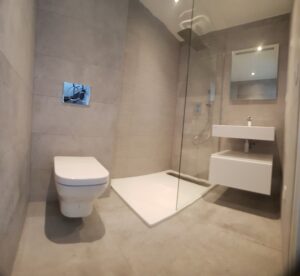 Rénovation d'une salle de bain moderne sur montpellier